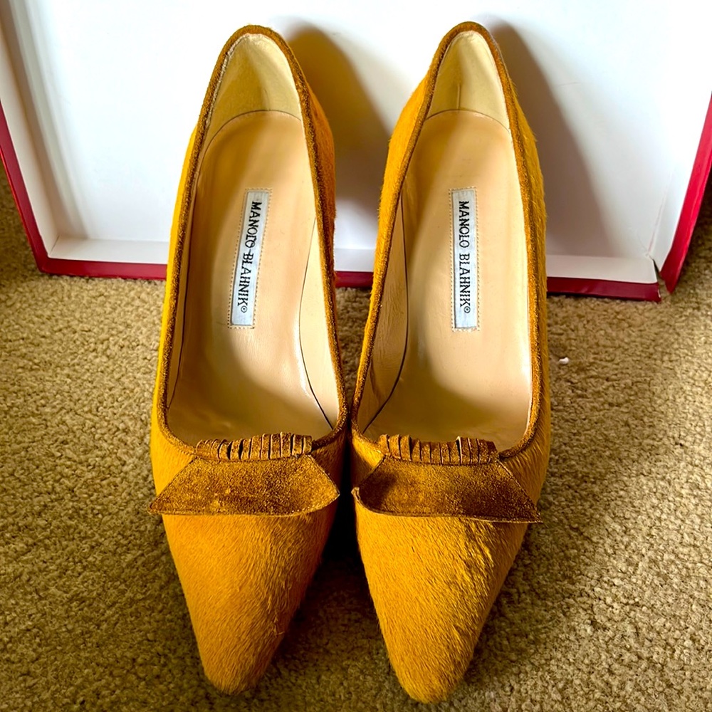 Manolo Blahnik Yellow Low Pump Heels